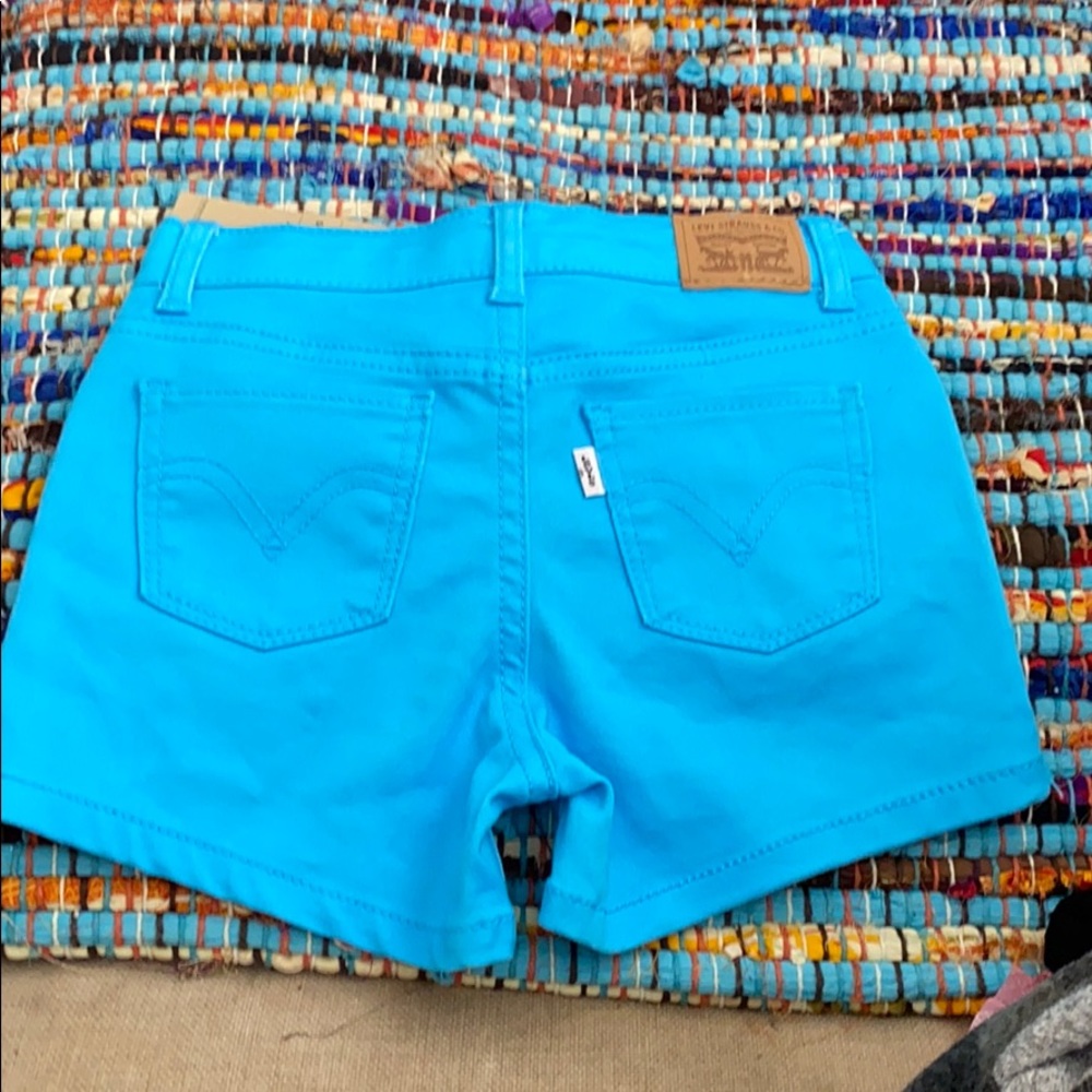 Shorts - Picture 2 of 4